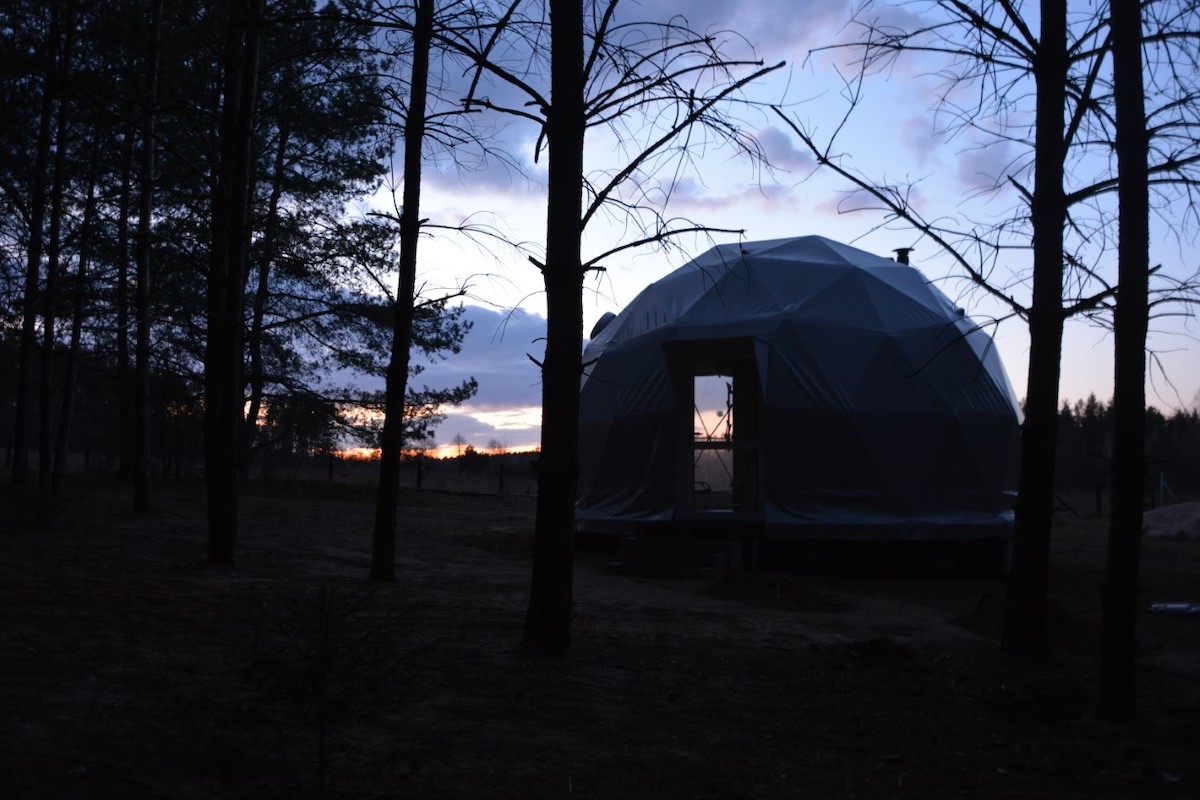 Glamping Drzwi do Lasu